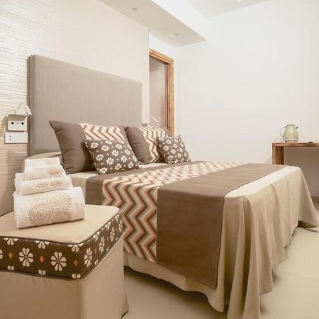 Assaje' Luxury Rooms Санта Тереза Галура Екстериор снимка