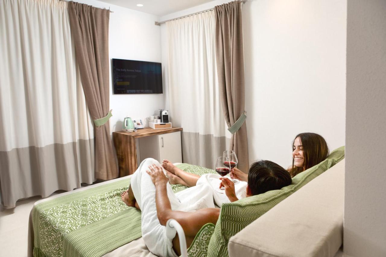 Assaje' Luxury Rooms Санта Тереза Галура Екстериор снимка