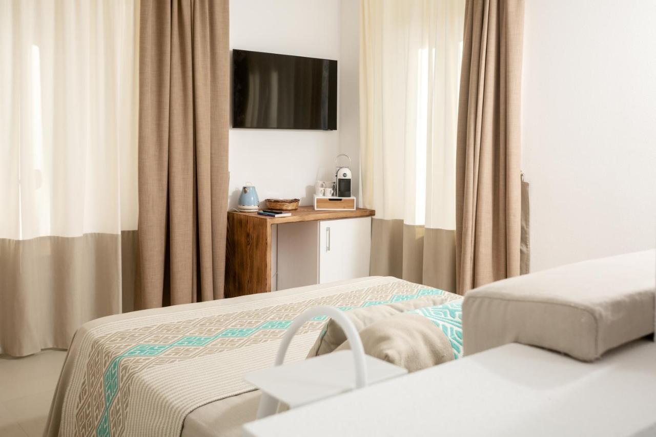 Assaje' Luxury Rooms Санта Тереза Галура Екстериор снимка
